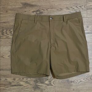 Men's Tan Golf Shorts